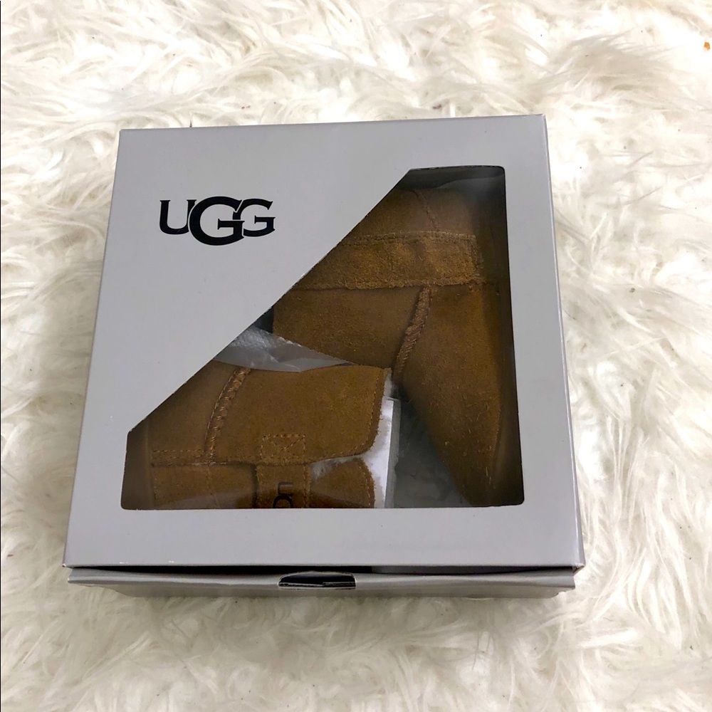 Toddler Uggs Size 4/5 EUC